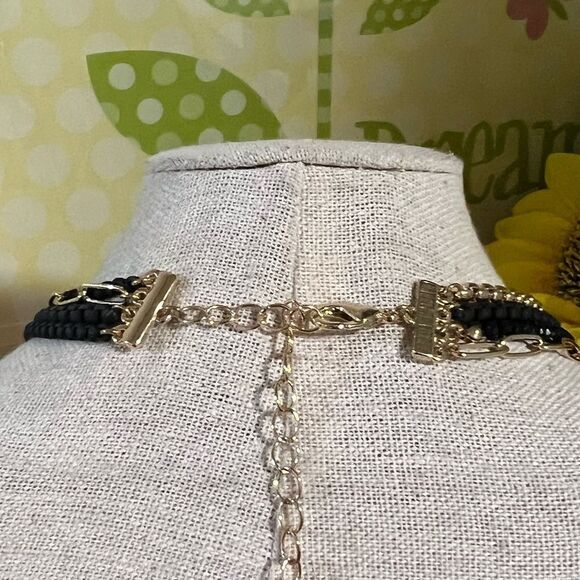 NWOT Elegant Gold &  Black Layered 3 Strand Necklace #j3 - Picture 6 of 7